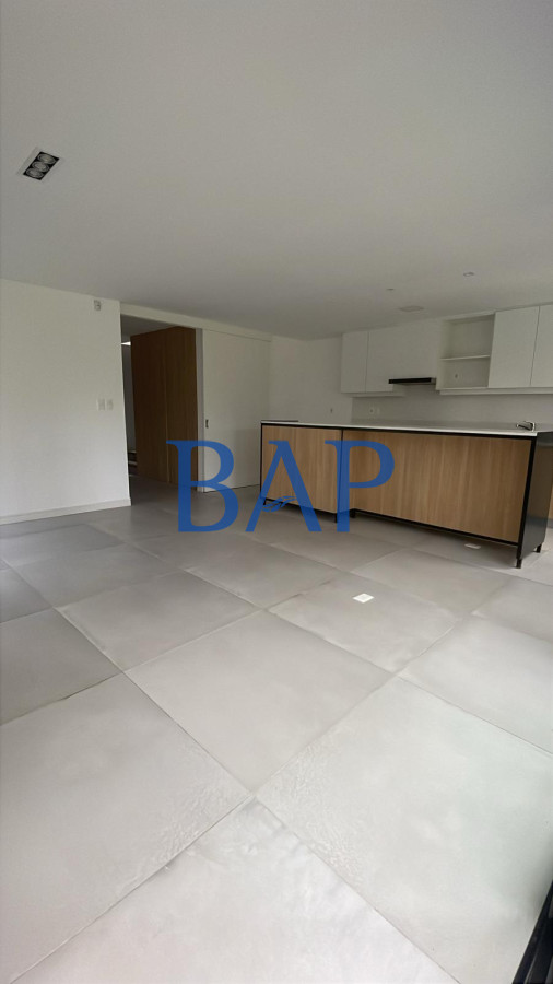 Casa ID.147 - Alquiler - 3 dor. - San Nicolas