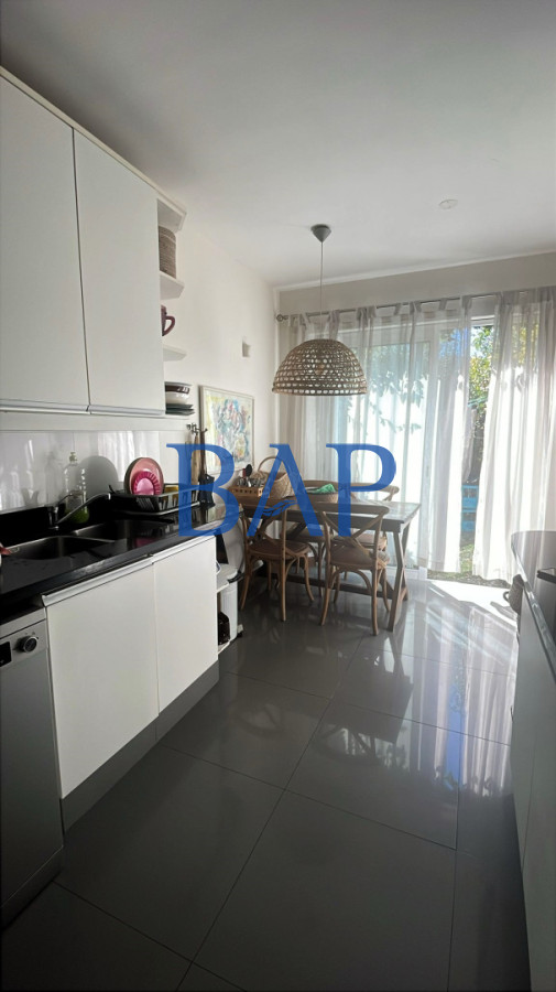 Casa ID.151 - Venta - 4 dorm. - San Nicolas