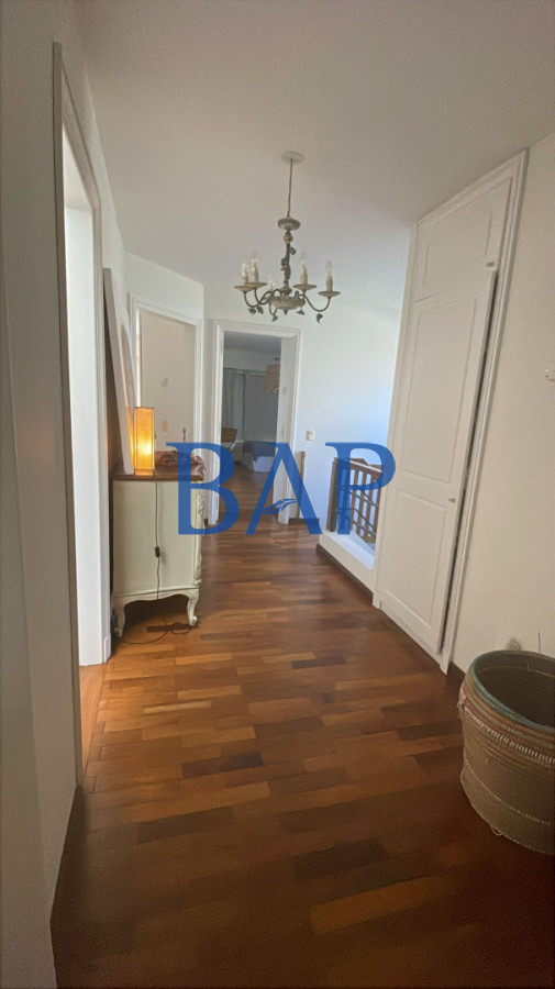 Casa ID.151 - Venta - 4 dorm. - San Nicolas