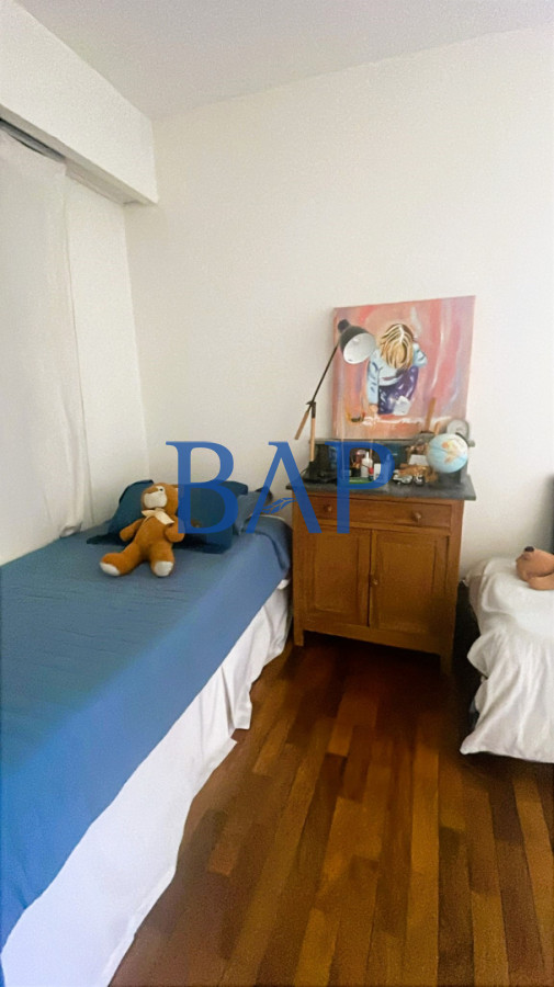 Casa ID.151 - Venta - 4 dorm. - San Nicolas