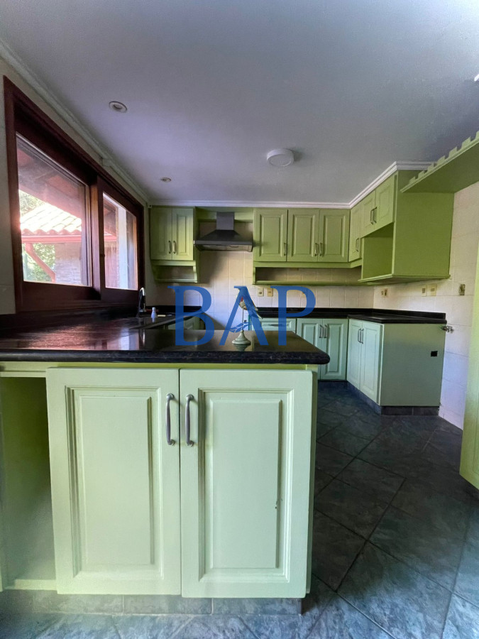 Casa ID.154 - Venta o alquiler - 4 dorm. - Lomas de la Tahona