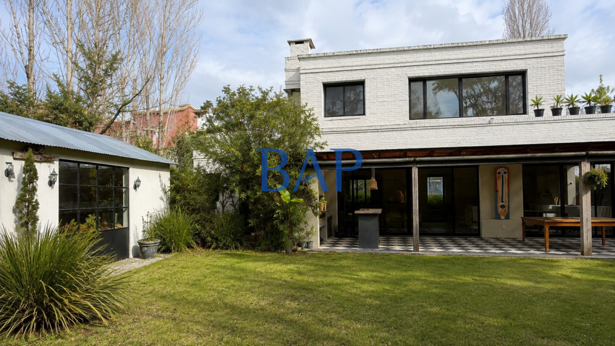 Casa ID.9 - Casa En Barrio San Nicolas