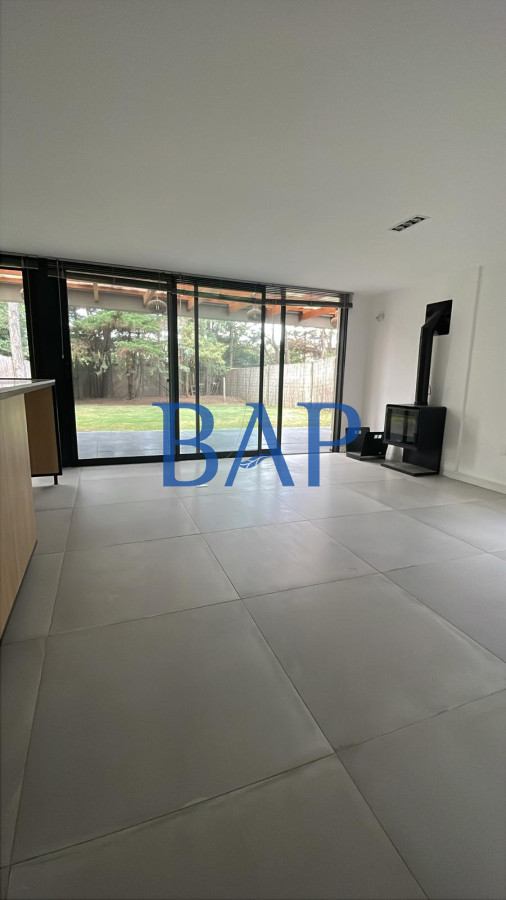 Casa ID.147 - Alquiler - 3 dor. - San Nicolas