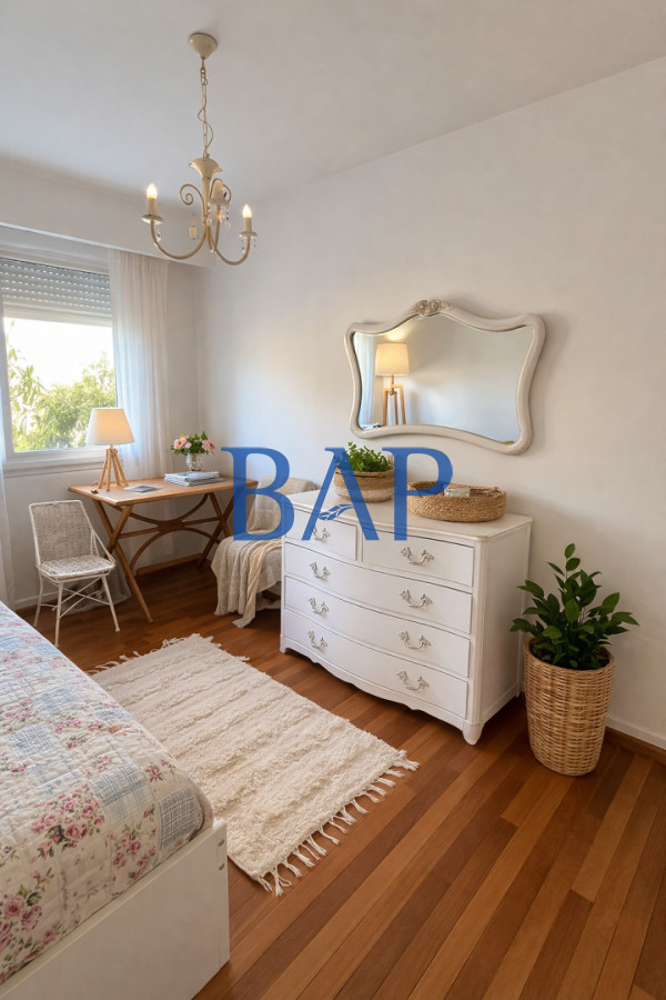 Casa ID.151 - Venta - 4 dorm. - San Nicolas