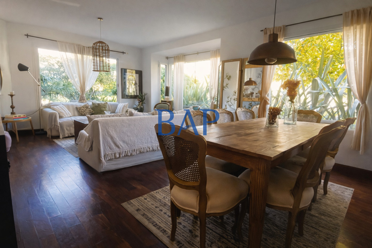 Casa ID.151 - Venta - 4 dorm. - San Nicolas