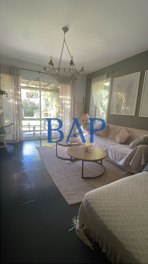 Casa ID.151 - Venta - 4 dorm. - San Nicolas