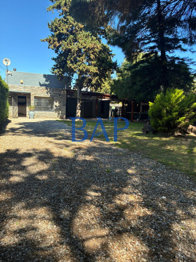 Casa ID.169 - Alquiler - 3 dormitorios - Parque Miramar