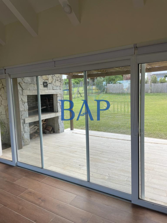 Casa ID.130 - Venta o alquiler - 3 dorm. - Mirador de la Tahona