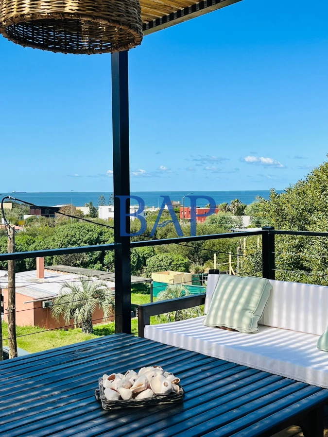 Casa ID.37 - Casa en Altos de Punta Piedras - 4 dorm.