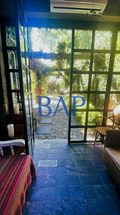 Casa ID.151 - Venta - 4 dorm. - San Nicolas