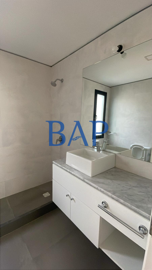 Casa ID.147 - Alquiler - 3 dor. - San Nicolas