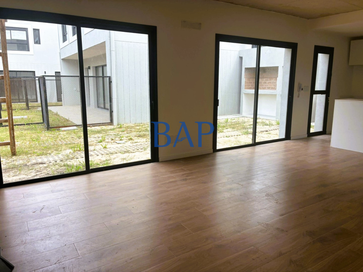 Casa ID.142 - JIN Housing/ Casas la venta en barra de carrasco