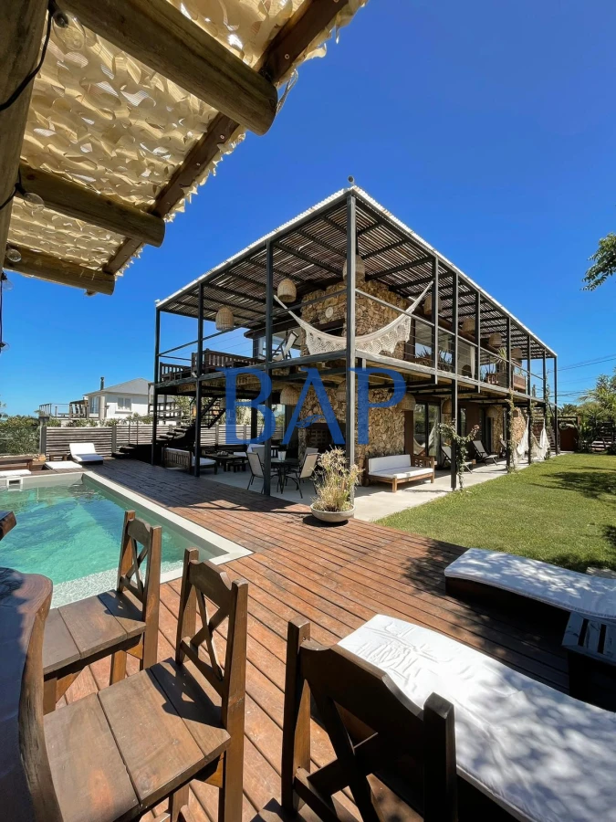 Casa ID.36 - Espectacular Casa En Punta Piedras