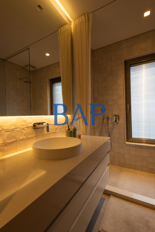 Casa ID.176 -  Venta - Alquiler - 4 dorm. - Los Olivos