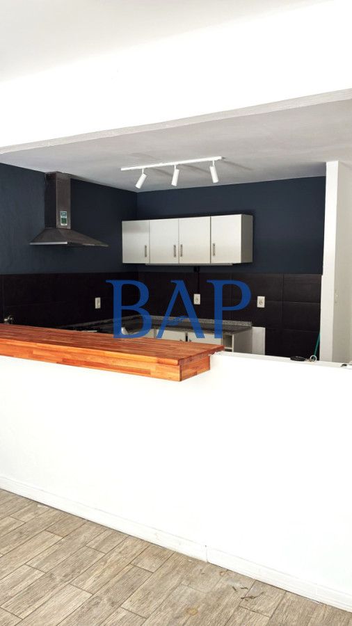 Casa ID.169 - Alquiler - 3 dormitorios - Parque Miramar