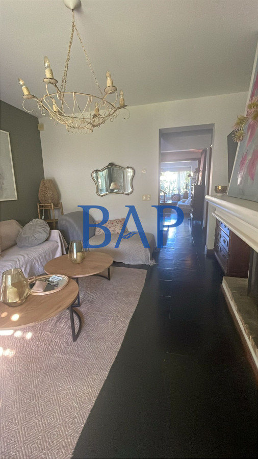 Casa ID.151 - Venta - 4 dorm. - San Nicolas
