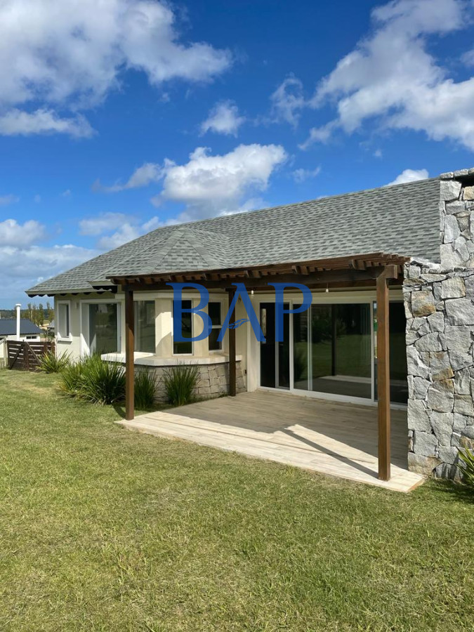Casa ID.130 - Venta o alquiler - 3 dorm. - Mirador de la Tahona