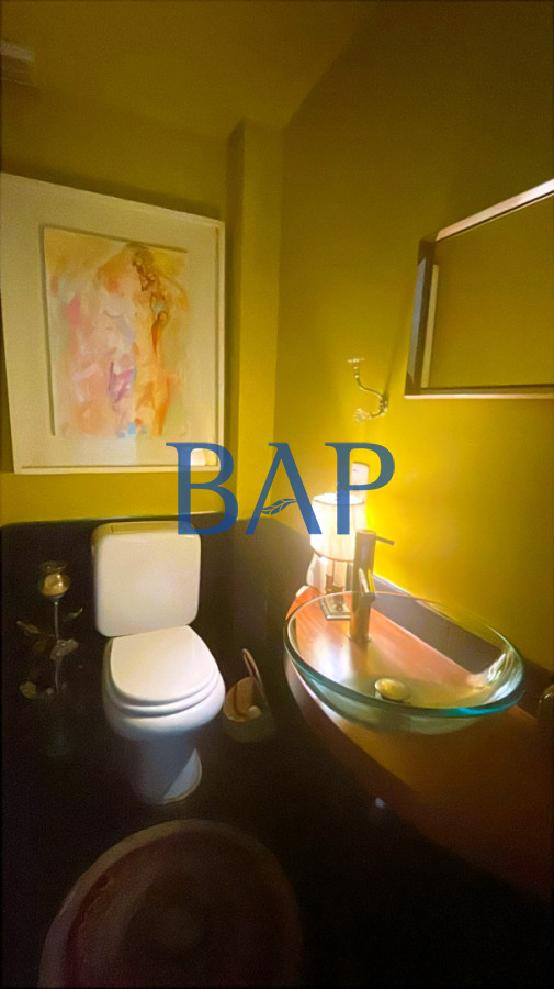 Casa ID.151 - Venta - 4 dorm. - San Nicolas