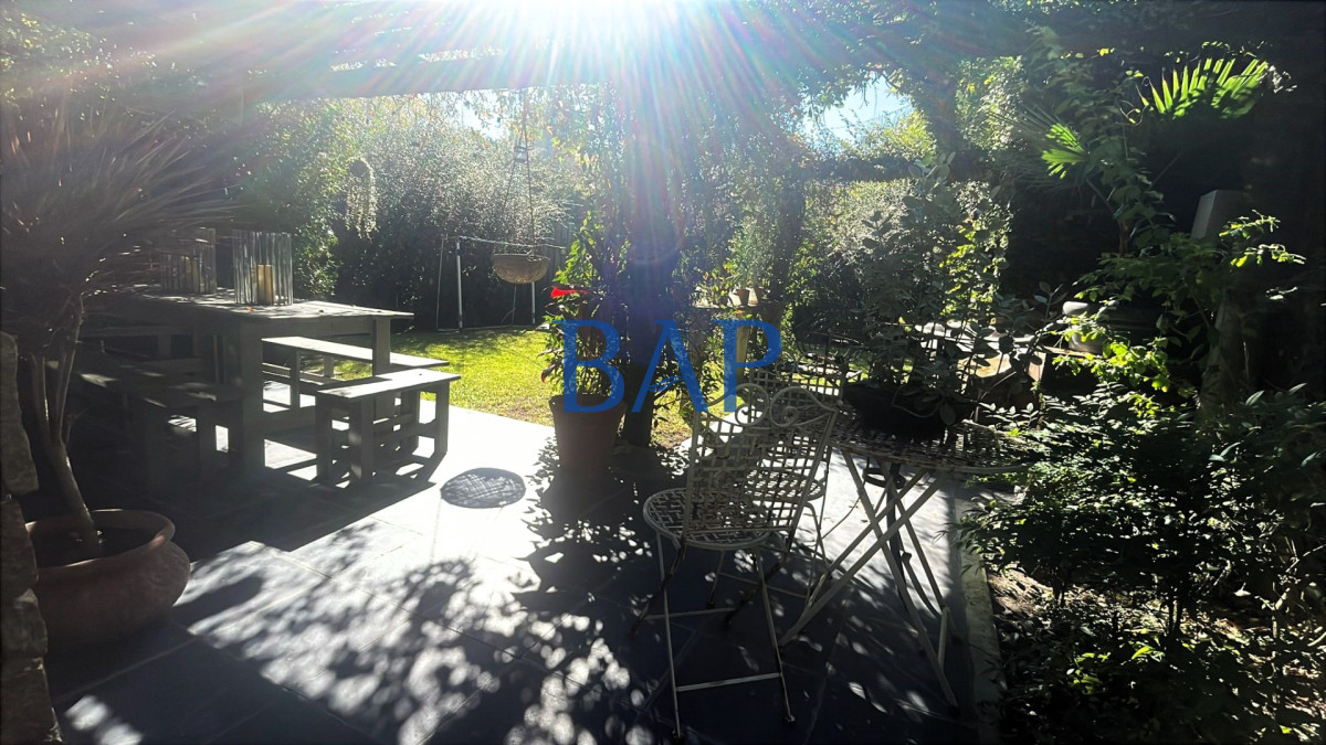 Casa ID.151 - Venta - 4 dorm. - San Nicolas