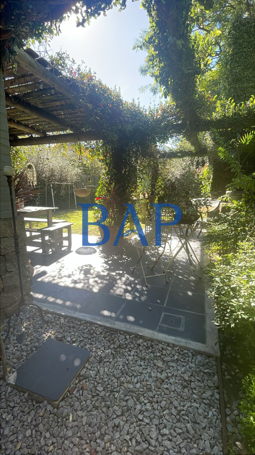 Casa ID.151 - Venta - 4 dorm. - San Nicolas