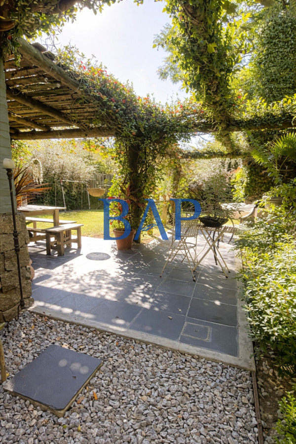 Casa ID.151 - Venta - 4 dorm. - San Nicolas