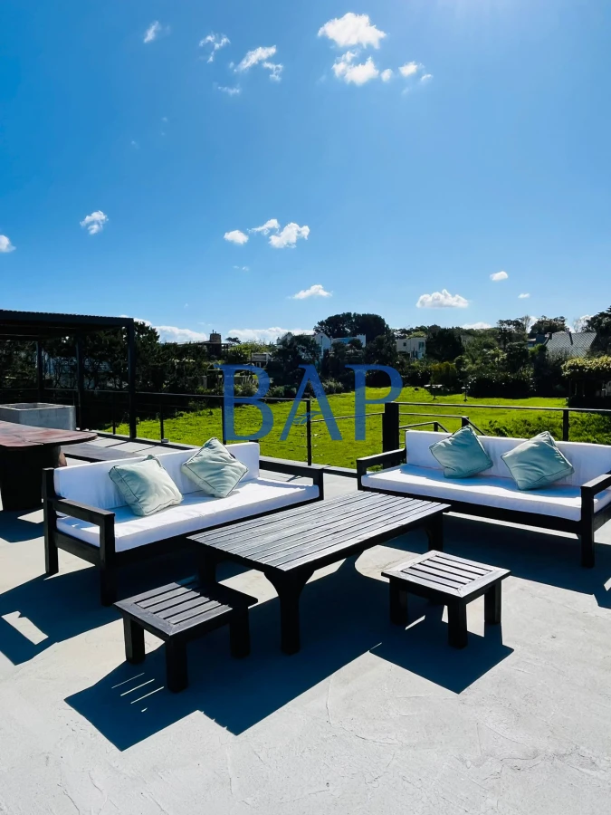 Casa ID.37 - Casa en Altos de Punta Piedras - 4 dorm.