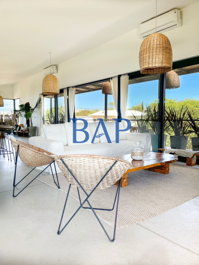 Casa ID.36 - Espectacular Casa En Punta Piedras