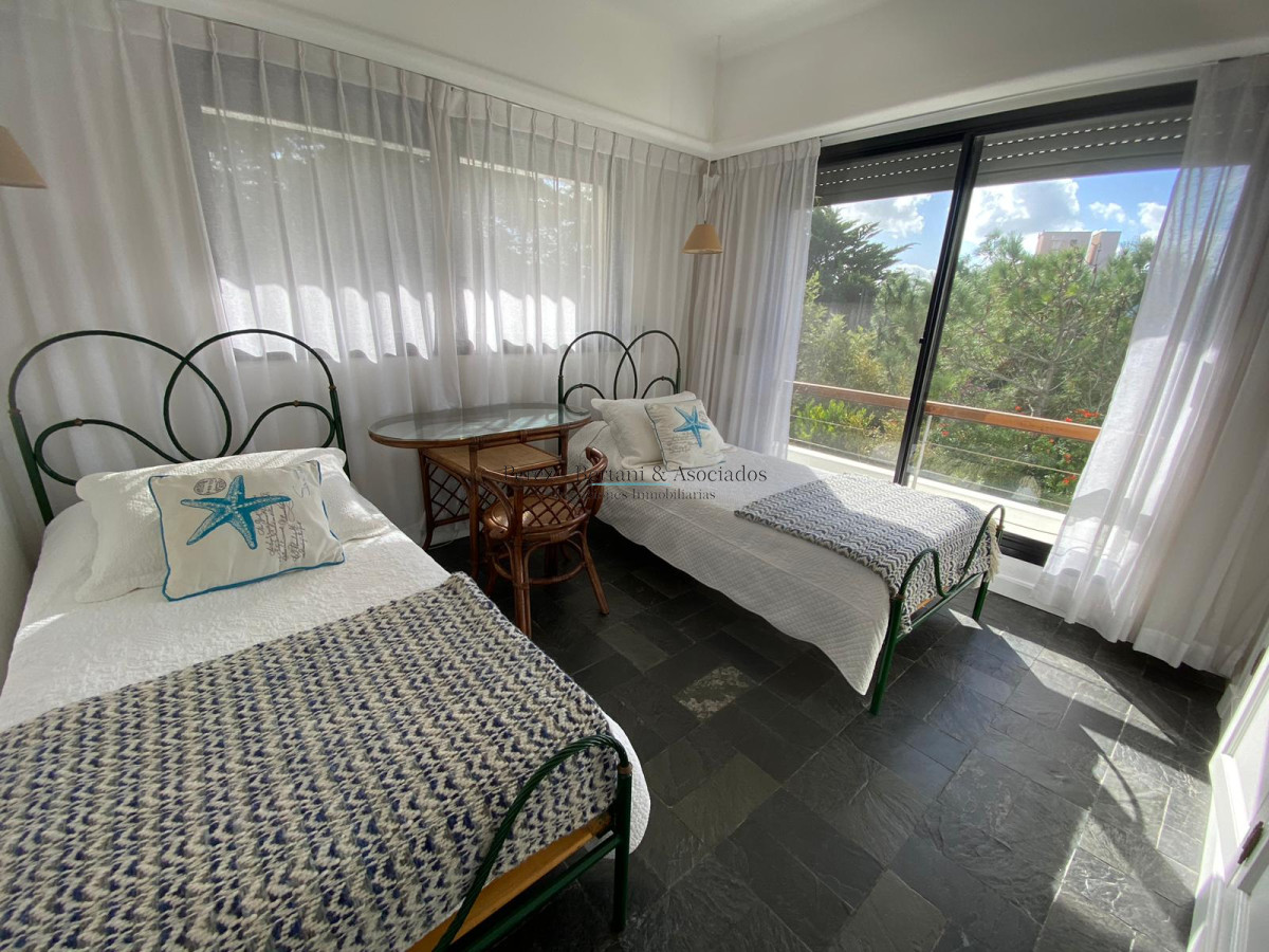 Apartamento ID.1014 -  RINCON DEL INDIO, PRIMERA LINEA CON PARRILLERO