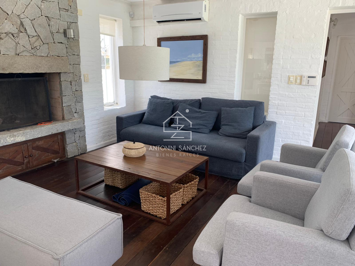 Casa ID.1309 - Casa de 3 dormitorios en venta, Montoya
