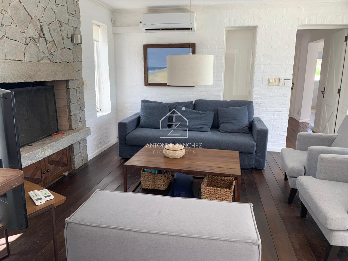 Casa ID.1309 - Casa de 3 dormitorios en venta, Montoya