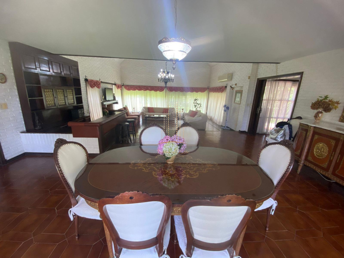 Casa ID.618 - CASA EN ALQUILER TEMPORAL Y VENTA EN MANSA , PUNTA DEL ESTE 4 SUITES PILETA CLIMATIZADA