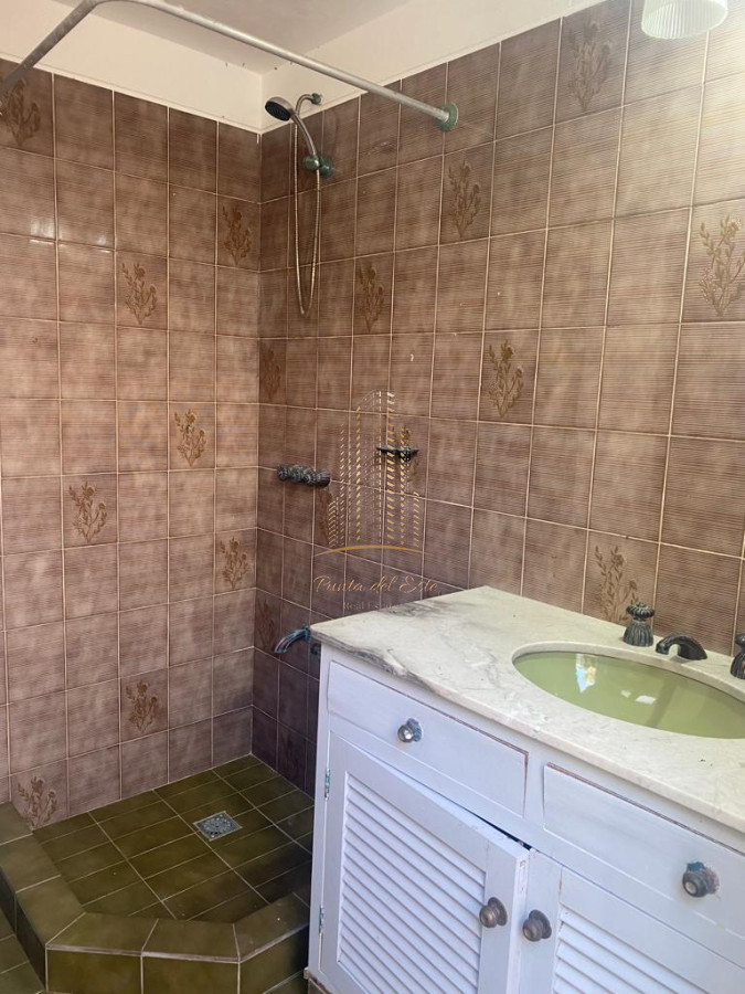 Casa ID.618 - CASA EN ALQUILER TEMPORAL Y VENTA EN MANSA , PUNTA DEL ESTE 4 SUITES PILETA CLIMATIZADA