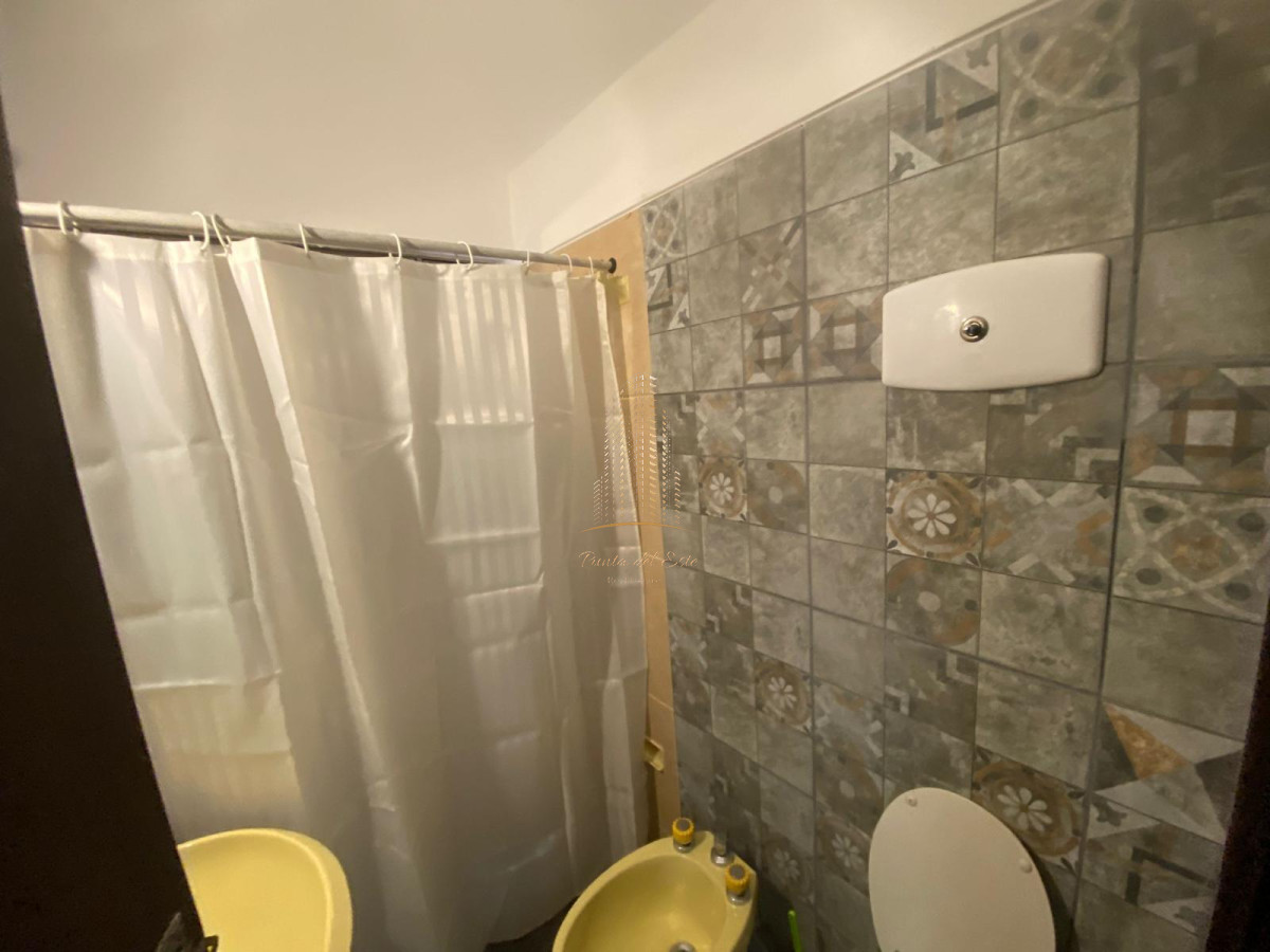 Casa ID.618 - CASA EN ALQUILER TEMPORAL Y VENTA EN MANSA , PUNTA DEL ESTE 4 SUITES PILETA CLIMATIZADA