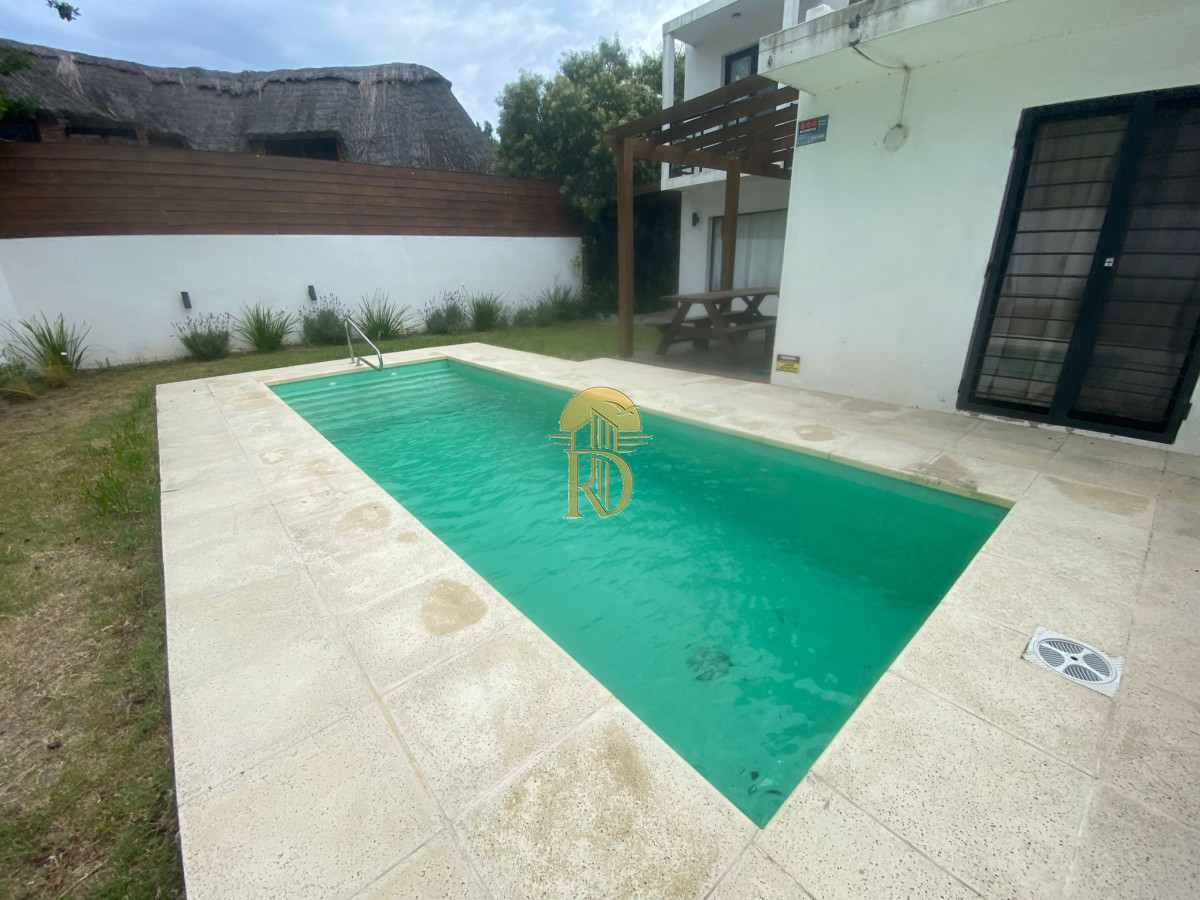 casa para 6 pax a 250mts playa con pileta en Pinares -id-382