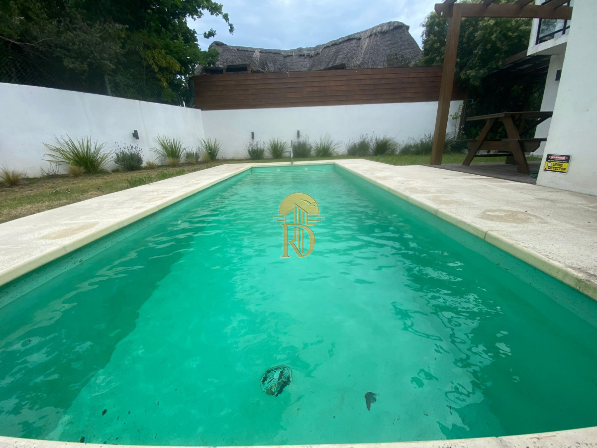 casa para 6 pax a 250mts playa con pileta en Pinares -id-382-2