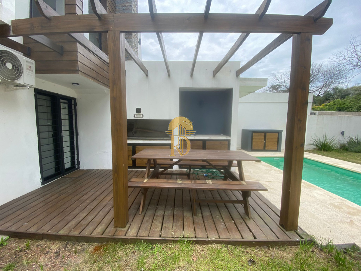 casa para 6 pax a 250mts playa con pileta en Pinares -id-382-3