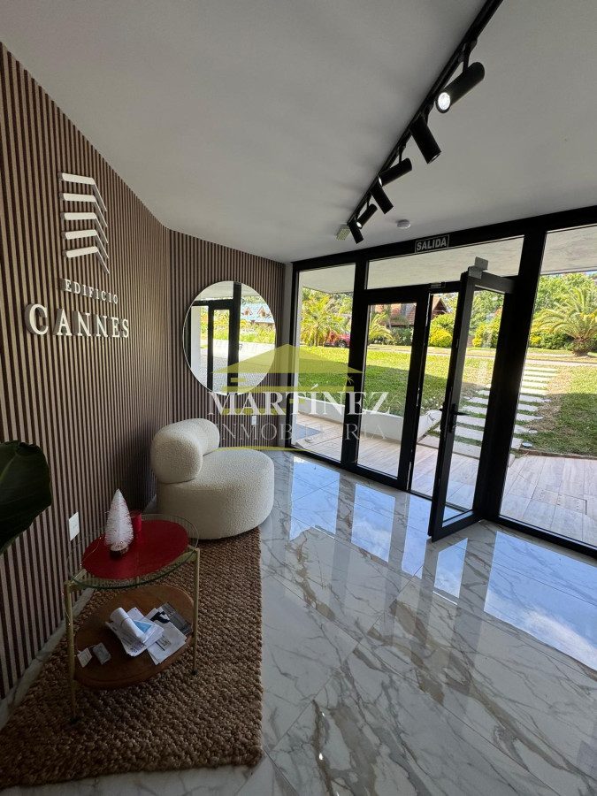 Apartamento ID.121 - VENTA A ESTRENAR, 2 DORM, PARRILLERO MANSA PUNTA DEL ESTE