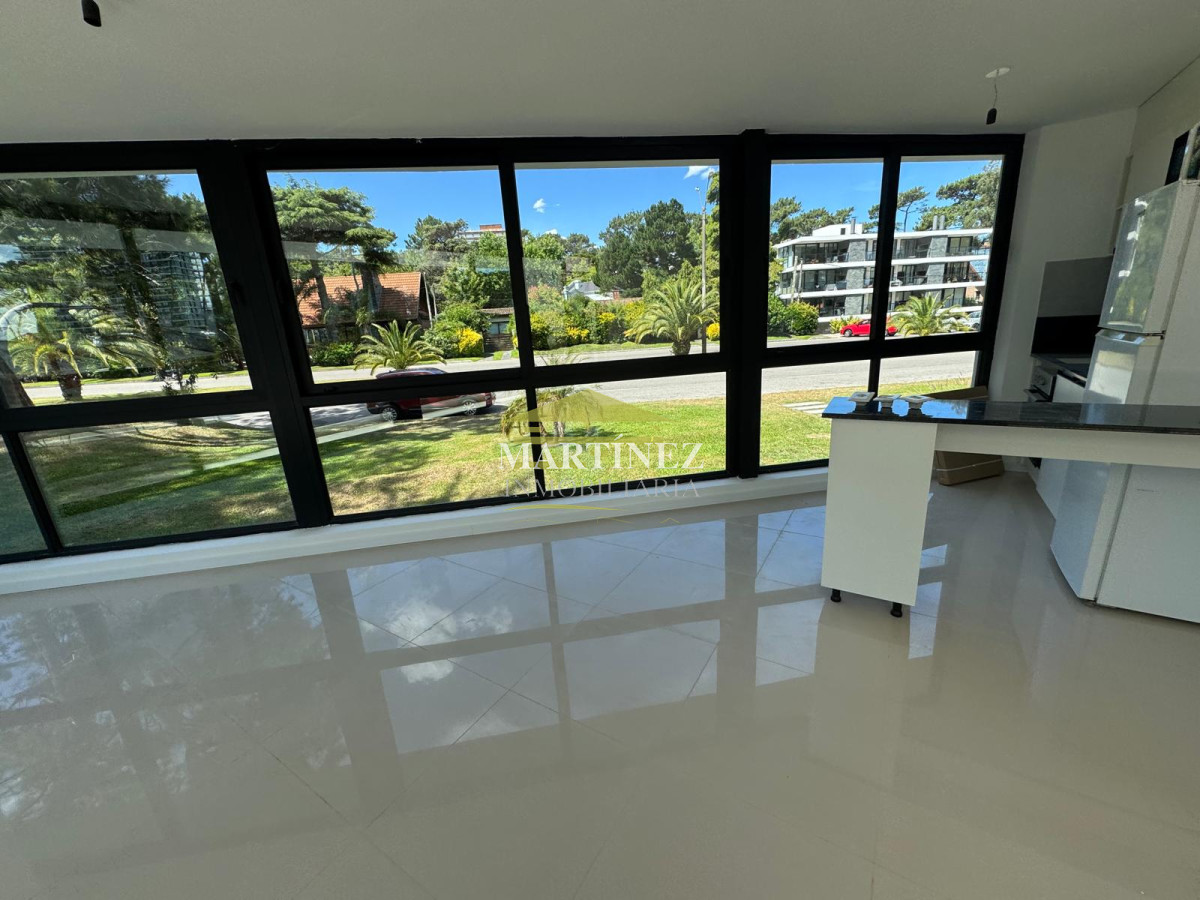 Apartamento ID.121 - VENTA A ESTRENAR, 2 DORM, PARRILLERO MANSA PUNTA DEL ESTE