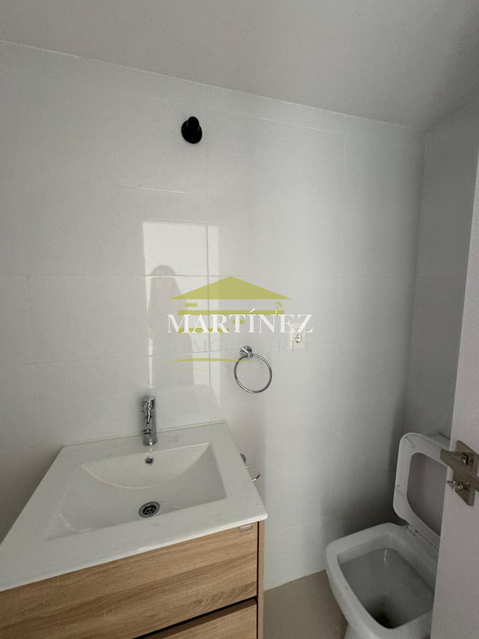 Apartamento ID.121 - VENTA A ESTRENAR, 2 DORM, PARRILLERO MANSA PUNTA DEL ESTE