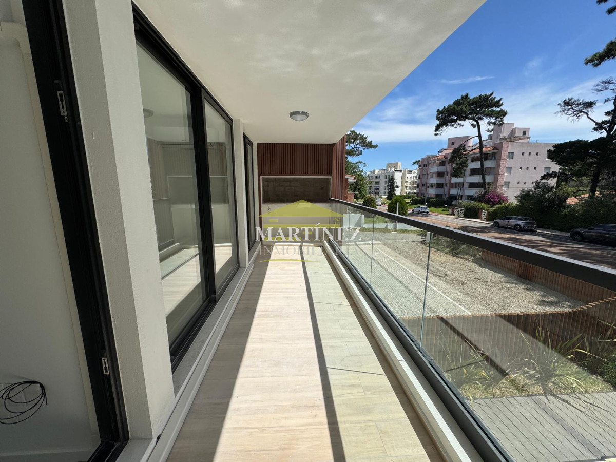 Apartamento ID.121 - VENTA A ESTRENAR, 2 DORM, PARRILLERO MANSA PUNTA DEL ESTE