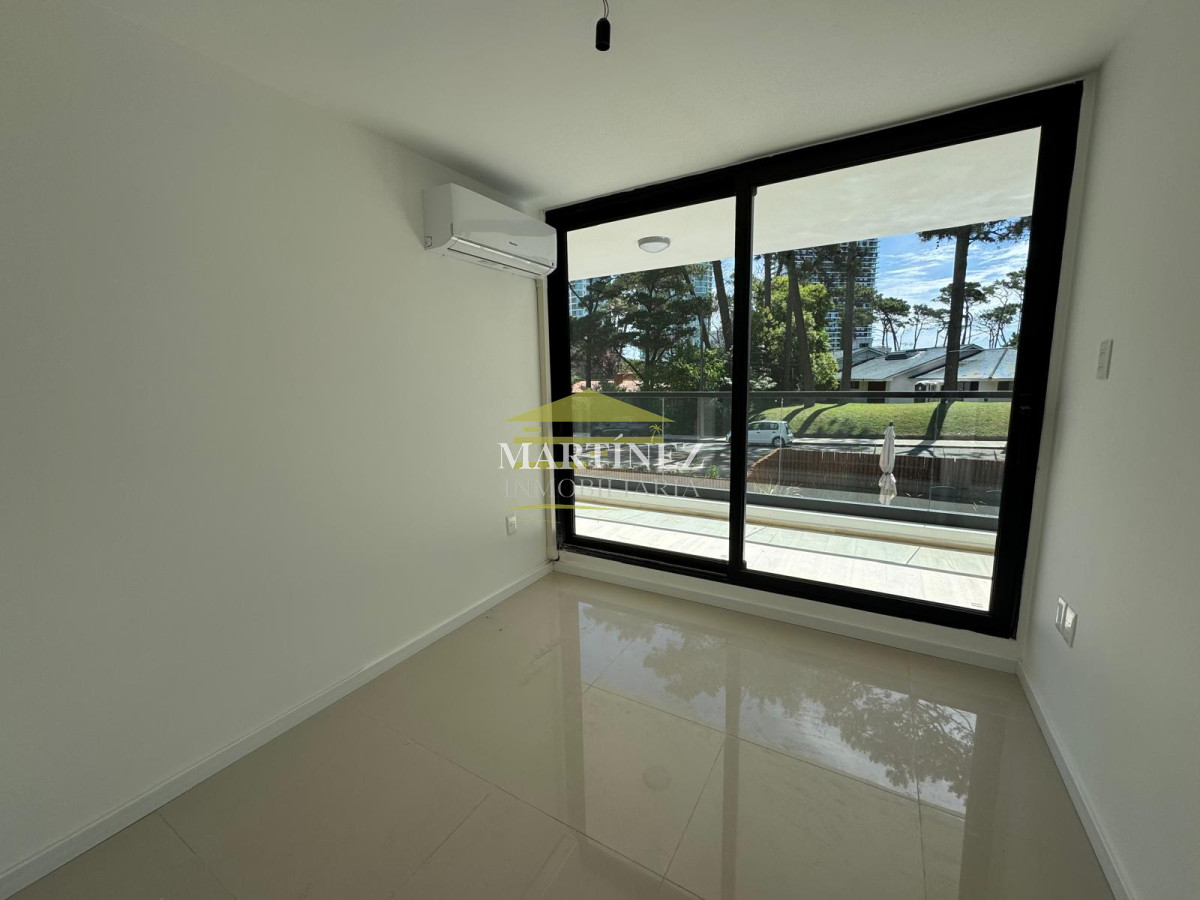 Apartamento ID.121 - VENTA A ESTRENAR, 2 DORM, PARRILLERO MANSA PUNTA DEL ESTE