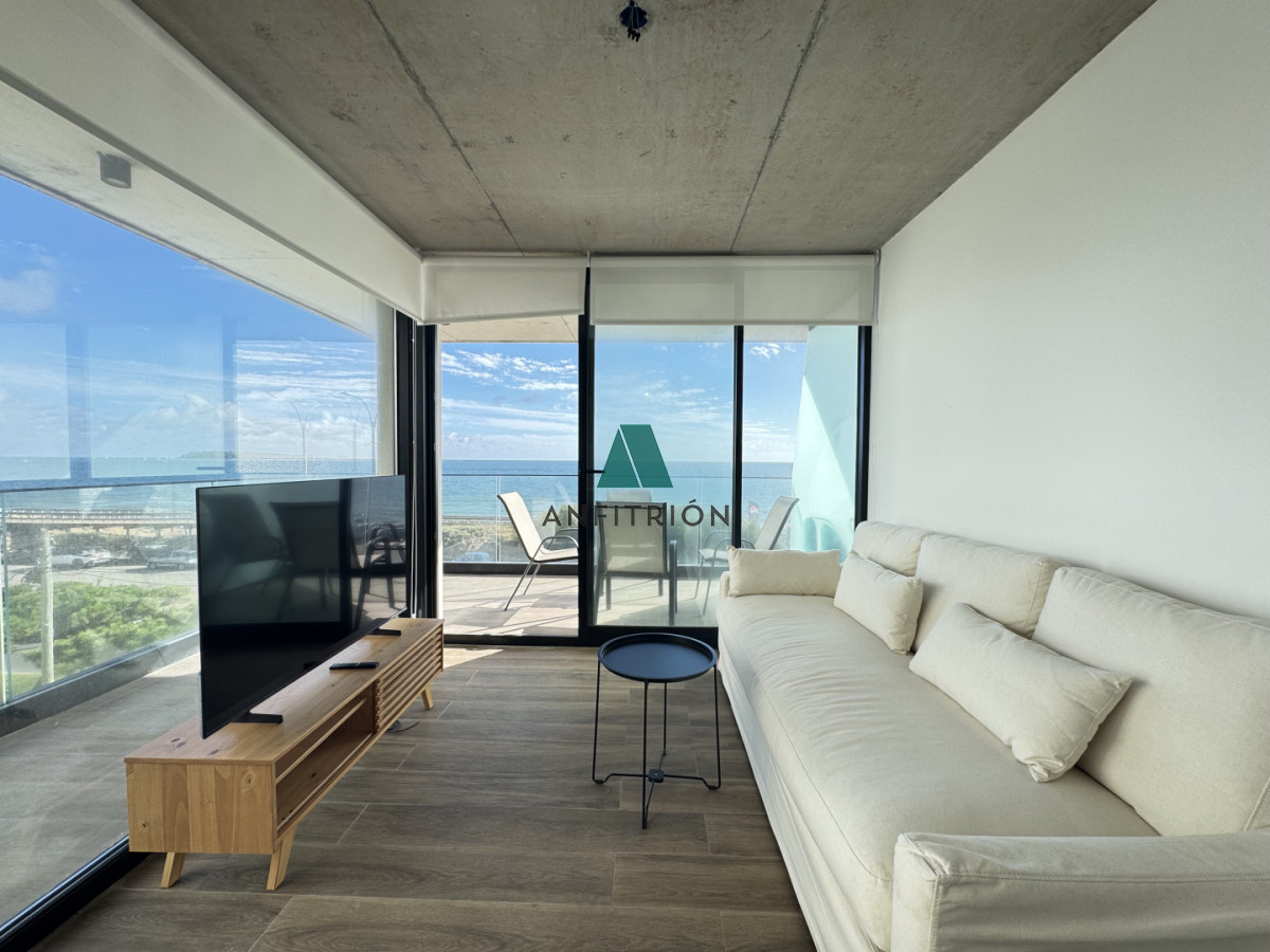 Apartamento ID.136 -  Tu Refugio Frente al Mar en Punta del Este