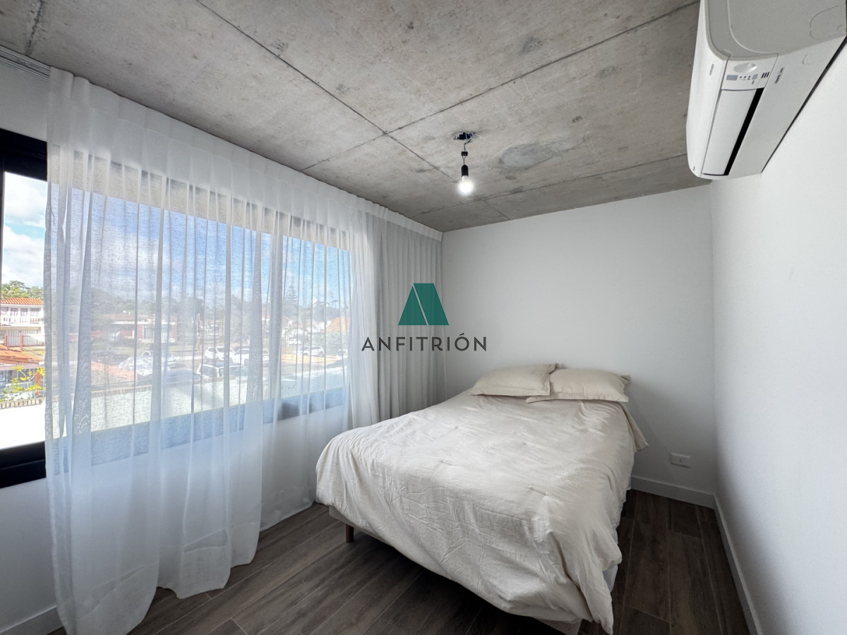 Apartamento ID.136 -  Tu Refugio Frente al Mar en Punta del Este