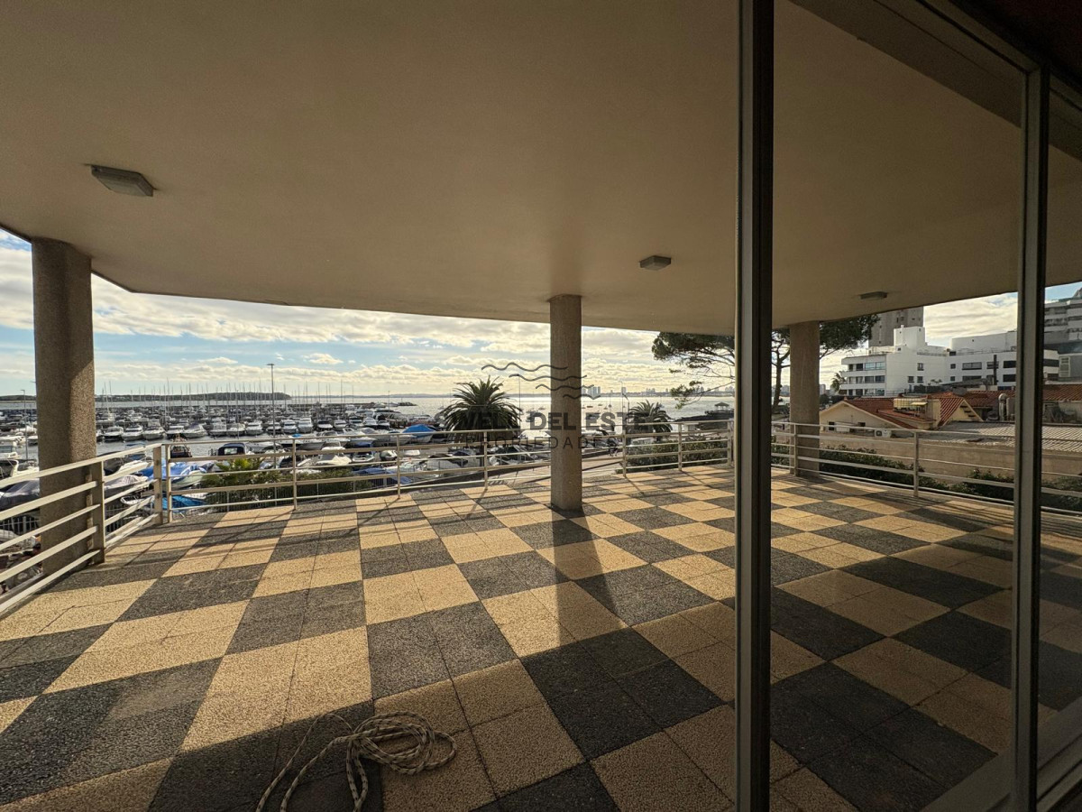 Apartamento ID.30 - Apartamento sobre Gorlero con vista lateral al Puerto 3 dormitorios 2 en suite