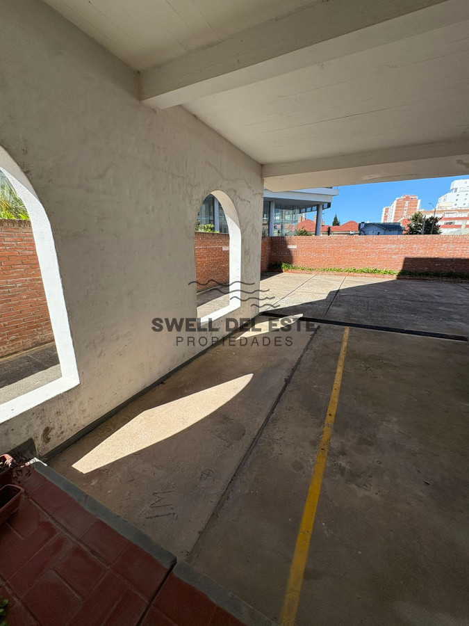Apartamento ID.175 - Apartamento de 3 dormitorios en Pine Beach a 1 cuadra de la playa y vista lateral al mar