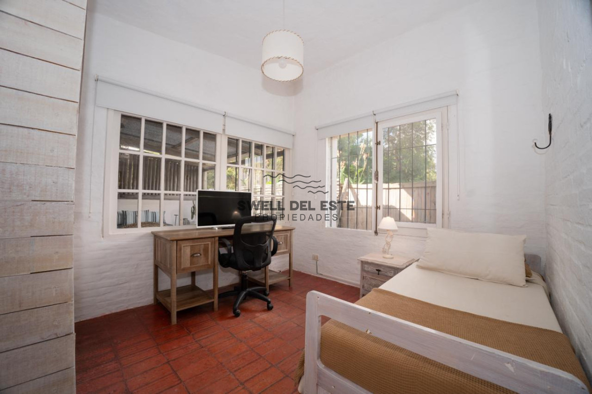 Casa ID.398 - Venta Casa 4 Dormitorios a 300 metros de Playa en La Barra
