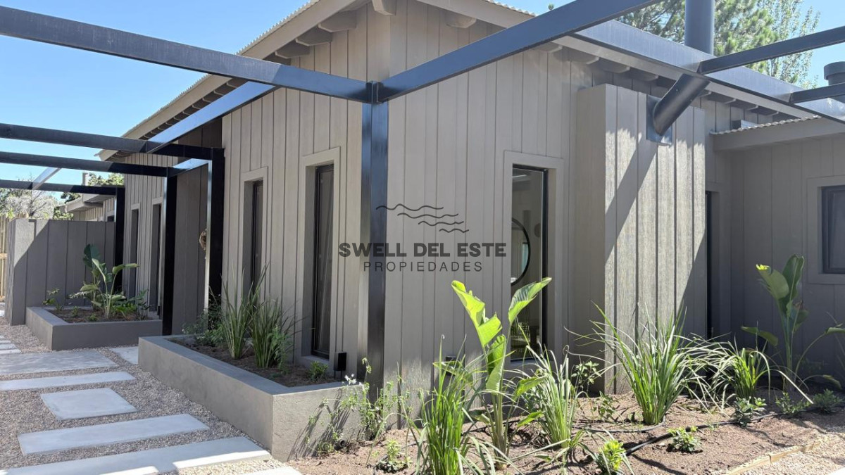 Casa ID.307 - Casa Barrio Don Miguel a Estrenar