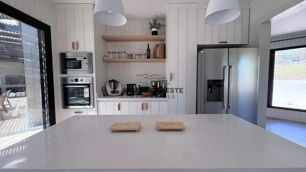 Casa ID.307 - Casa Barrio Don Miguel a Estrenar