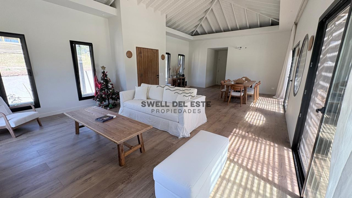 Casa ID.307 - Casa Barrio Don Miguel a Estrenar