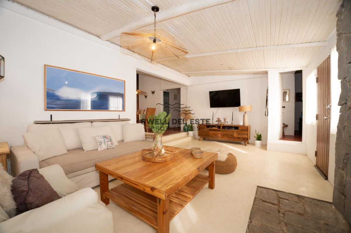 Casa ID.398 - Venta Casa 4 Dormitorios a 300 metros de Playa en La Barra